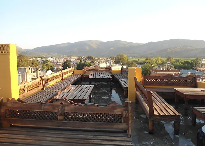 Casa de hóspedes Homeros & Selçuk