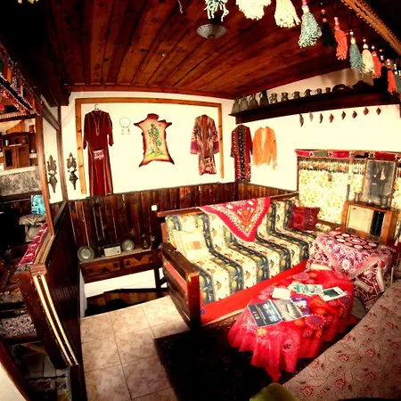 Homeros & Guest house *