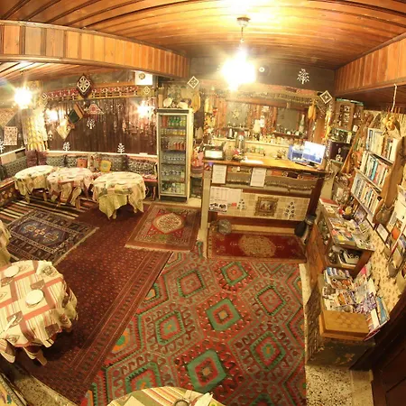 Homeros & Guest house *
