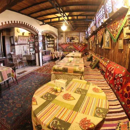 Homeros & Guest house *