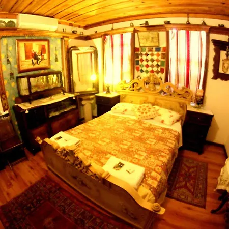 Homeros & Guest house